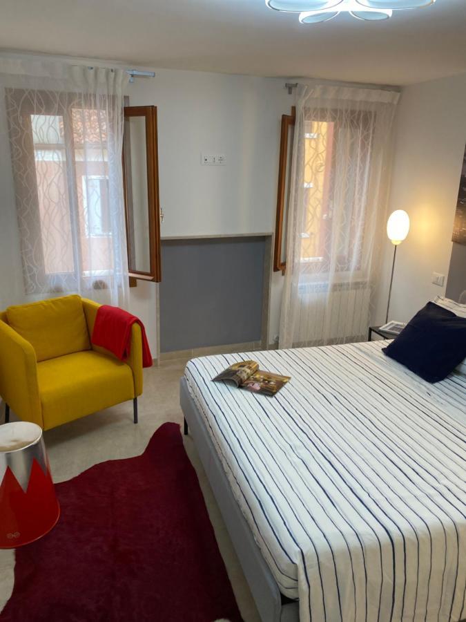 Casabella Chioggia Casa Indipendente Con Corte Exterior foto